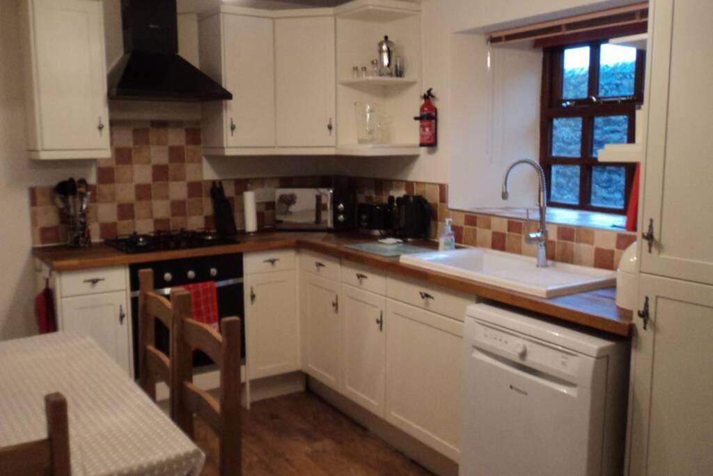 The Barn, Dalton-In-Furness 빌라 외부 사진